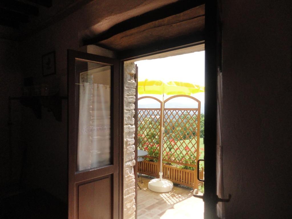 Agriturismo Monterosello تْشيتّا دي كاستيلّو الغرفة الصورة